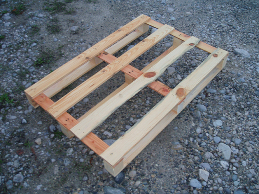 Palette en bois standard légère 4 entrées - Dimensions 800x1200 mm - Charge dynamique 500 kg - Traitement NIMP15 possible_0