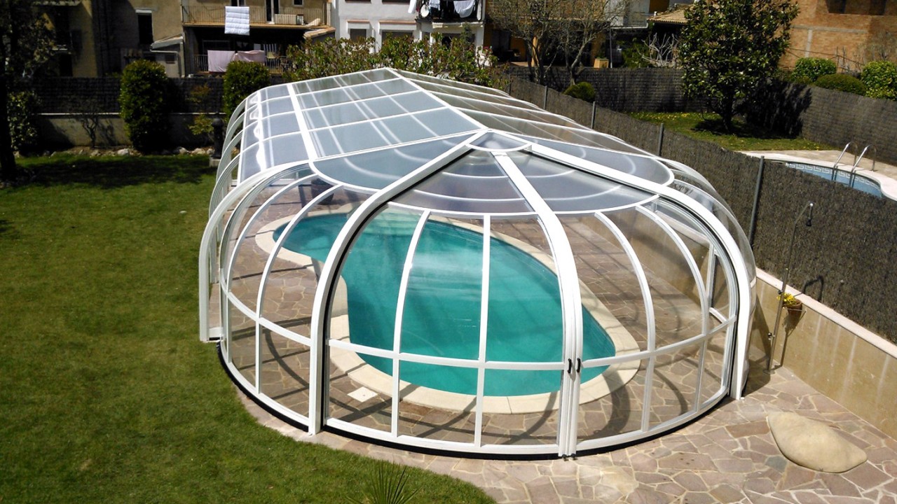 Abri piscine haut Tabarca rotonde - fixe ou télescopique - polycarbonate transparent et alvéolaire translucide_1
