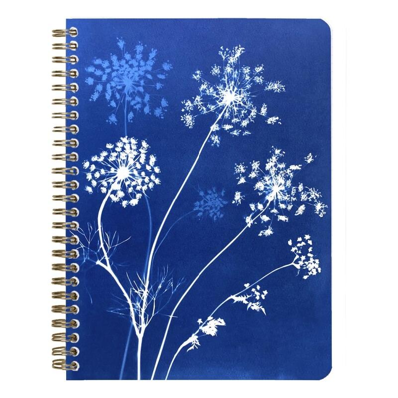 Clairefontaine Lot de 4 Carnet Cyanotype A5, 148p./74 feuilles 90 g/m² reliure intégrale, couv. Papier à grain, visuels assortis (4), ligné - 3329_0