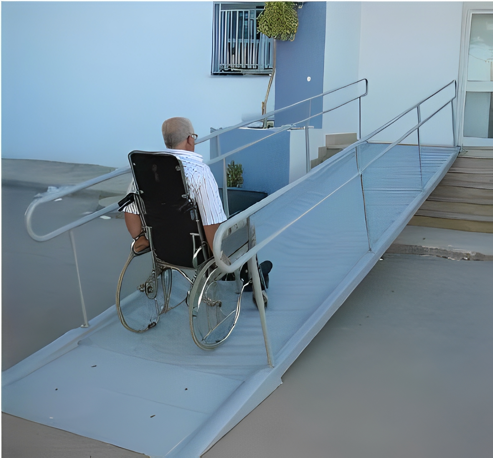 Creapills - Cette rampe d'accès pour personnes handicapées est