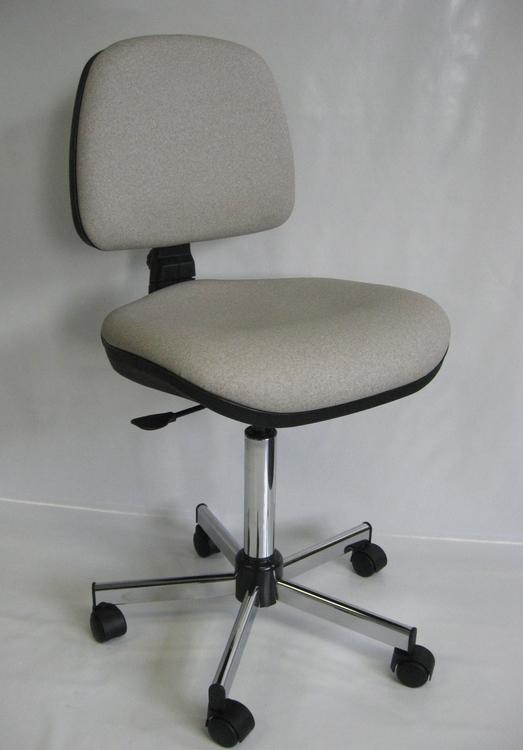 92cp - Sièges ergonomiques en vinyle supérieur avec dossier inclinable - réglages multiples et revêtement non feu M1_0