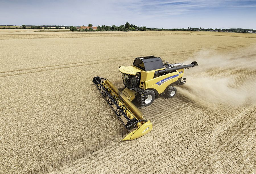 CX8.70 moissonneuse batteuse - New Holland - trémie 9 500/11 500 L - largeur de coupe 5,18 à 10,67 m - puissance 374 ch_0