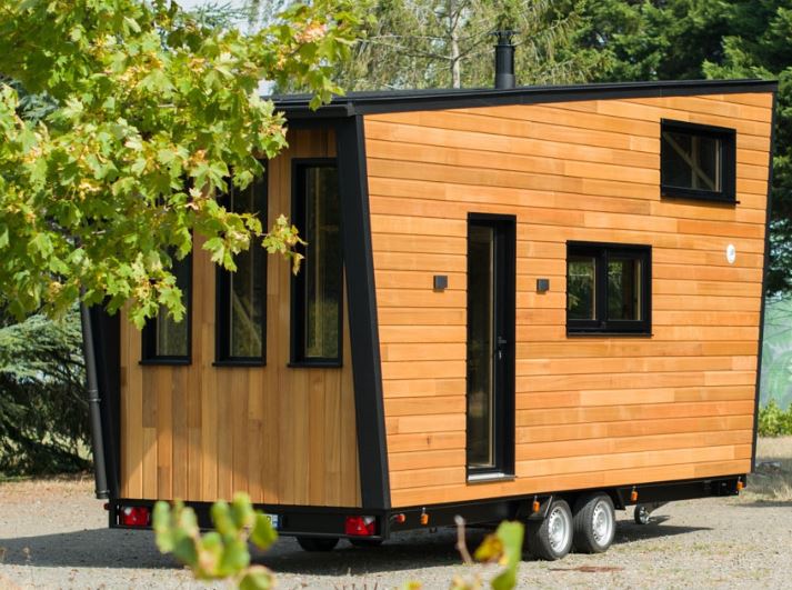 Tiny house hors d'eau hors d'air - Baluchon - charpente monopente avec coffres techniques et conduit de poêle_0