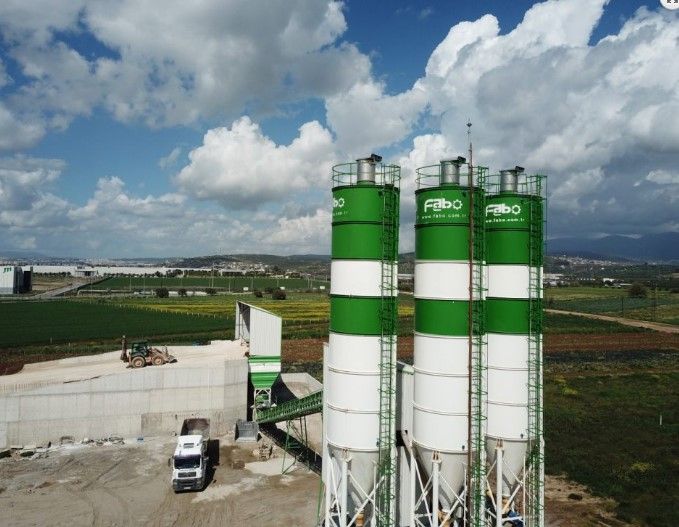Silo de stockage de ciment ergonomique - Capacité 30 à 120 T - Fabo - Conception robuste et durable_0