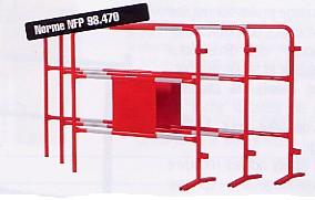 Barrières de chantier - 1,50 m de long - 1 m de haut - Rouge et blanche avec 6 réfléchissants - Personnalisables_0
