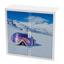 Armoire à rideaux avec décor montagne – EasyOffice, personnalisable avec logo d'entreprise_0