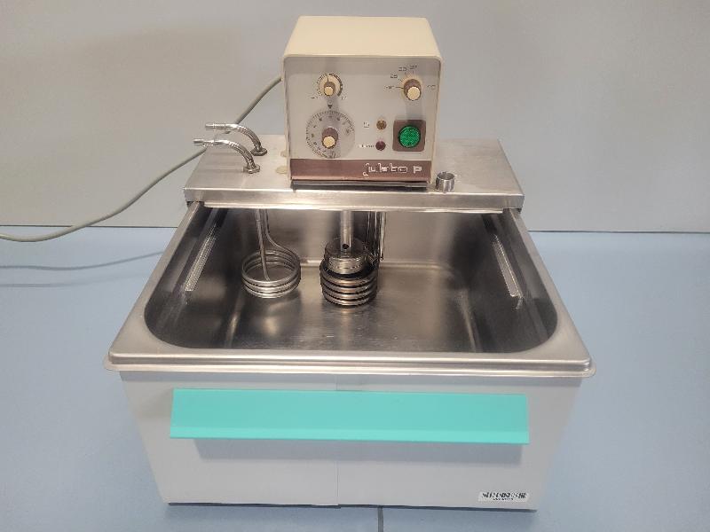 Bain-marie à circulation / Thermostat JULABO P/1 + cuve de 13 litres_0