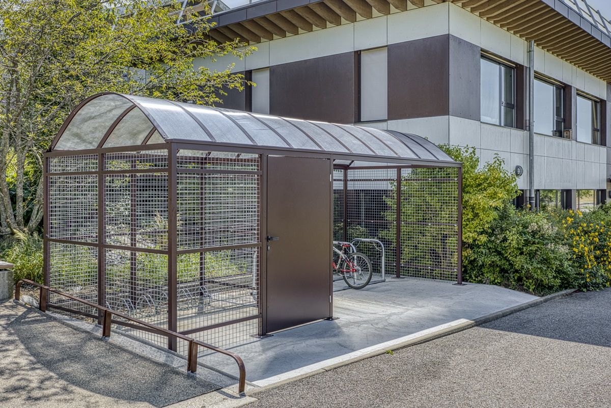 Abri vélos Vision sécurisé - modulable en plusieurs longueurs avec finitions personnalisables_0