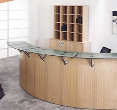 Banque d'accueil en hêtre - design élégant et robuste_0