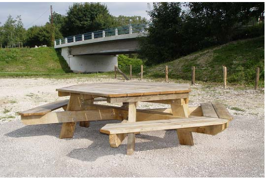 Table de pique-nique  polygonale en bois accessible PMR à sceller/à poser_0