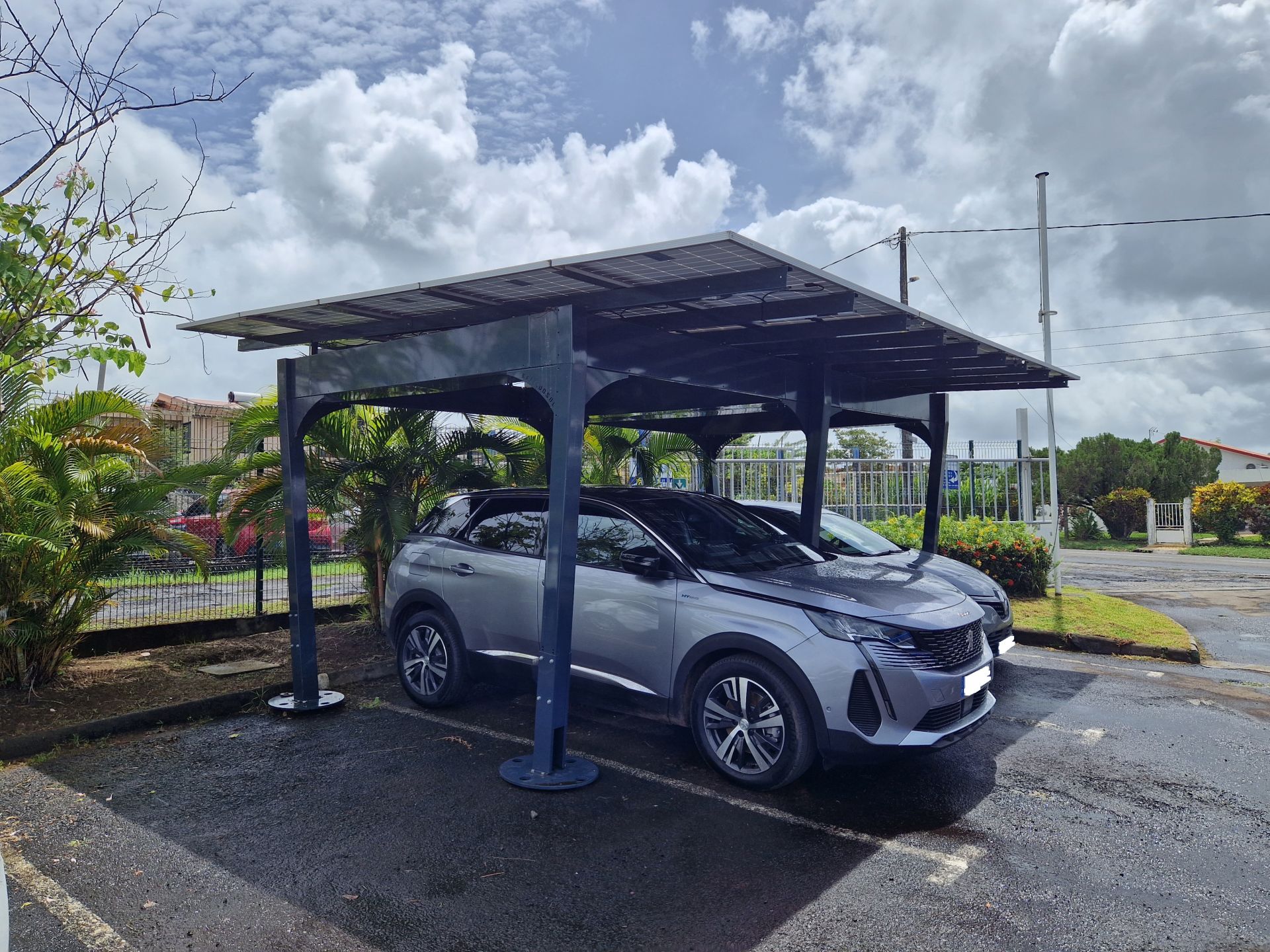 Carport et ombrière solaire photovoltaïque de 1 à 4 places_0