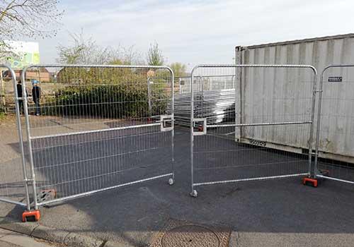 Portail grillagé pour véhicule 4,3m x 2m - accès chantiers et manifestations_0