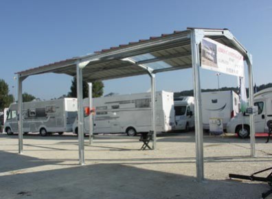 Abri camping-car ouvert en métal - double pente - structure en fer - toiture en acier à deux pans - dimensions 3.89 x 3.10 m_0