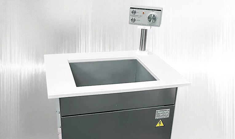 Cuve de nettoyage par ultrasons SONOCLEANER 2017-EK7 - Modèle encastrable 17L - Gamasonic - Acier inoxydable, minuteur manuel et couvercle insonorisant_0