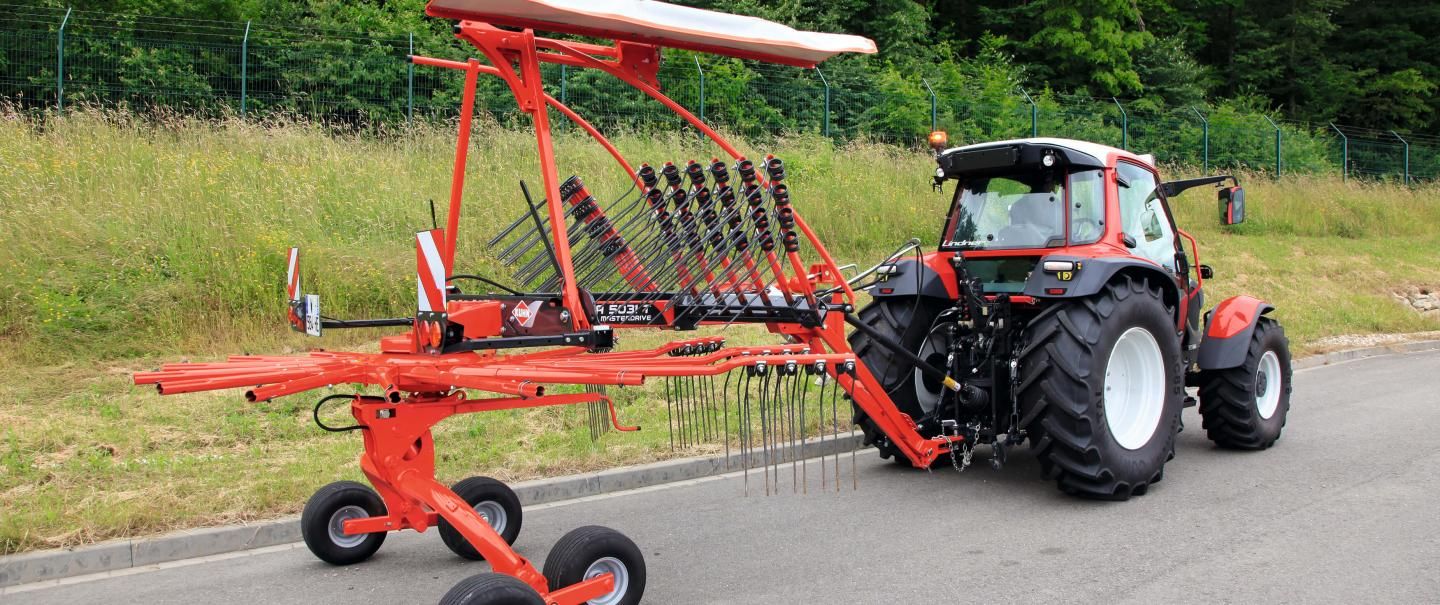 GA 1031 T - Andaineurs monorotor traînés Kuhn - Largeur de travail 4,65 à 5,00 m - Carter MASTER DRIVE GIII_0