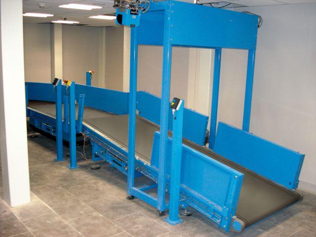 Lignes d'arrivées de bagages classiques et hors formats - contrôle volumétrique par lecteur laser - convoyeurs à bande modulaires_0