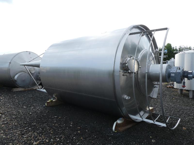 Cuve ETA 26890 L - Inox 304L - Agitation centrale et tri-pâle - 1995_0