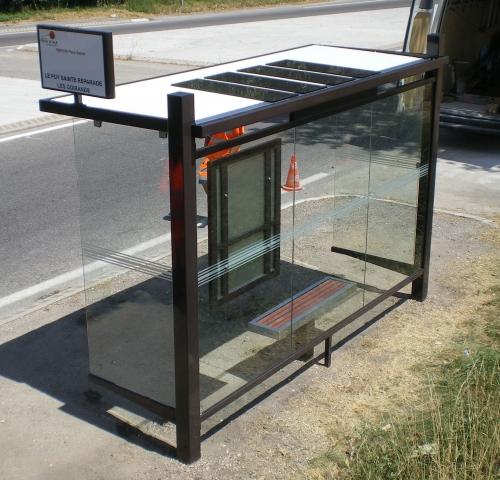 Abri bus cirrus solaire / structure en acier / bardage en verre trempé / avec banquette / 365 x 145 cm_0