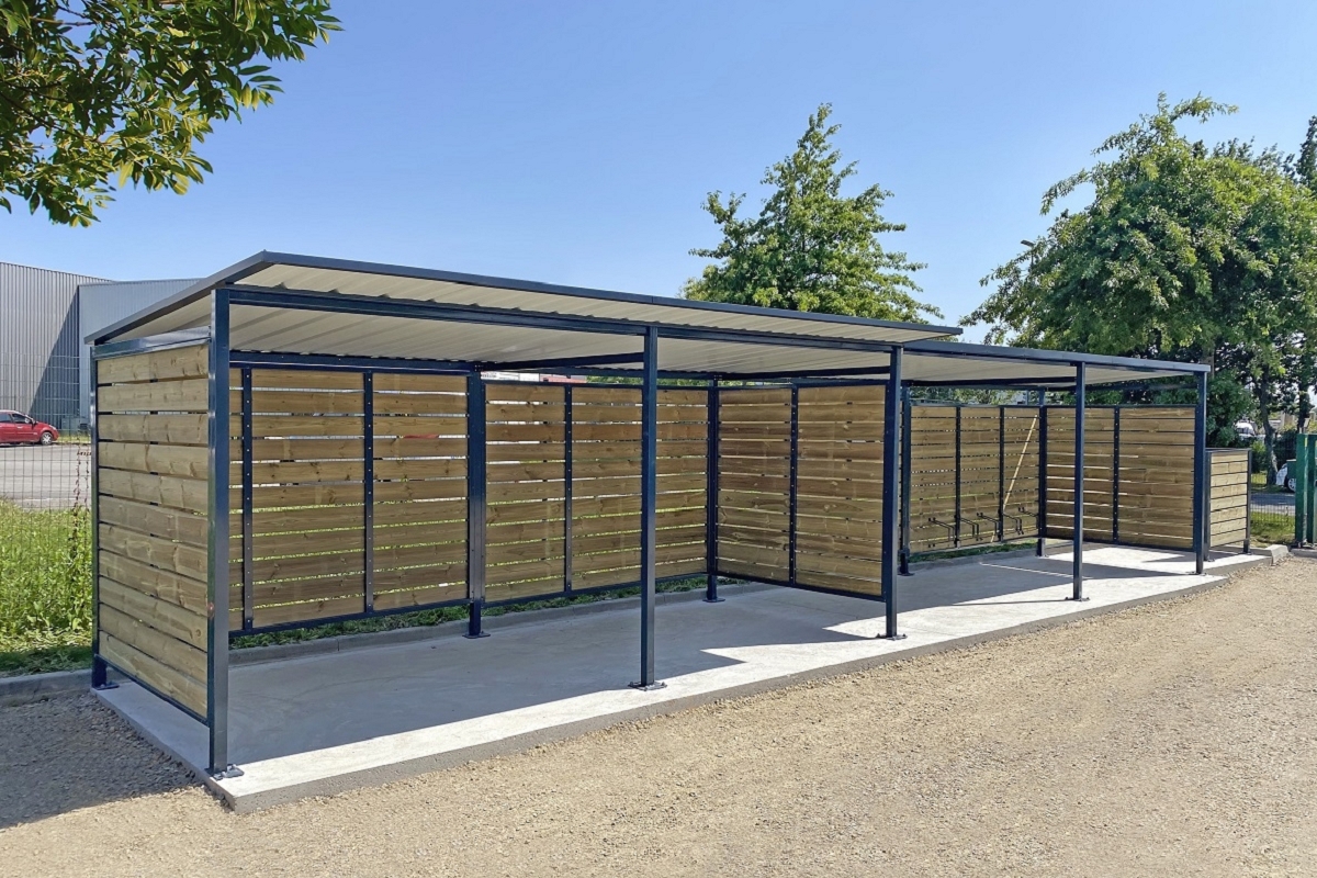 Abris fumeurs sur mesure - Toit plat pente arrière 5% - Série AB avec options et dimensions personnalisables_0