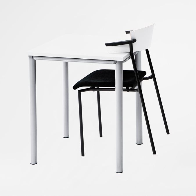 One - Bureau droit - Kinnarps - Série[E]One avec nombreuses options et configurations_0