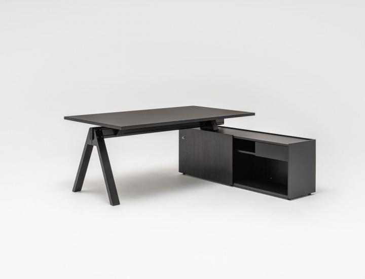 Bureau style industriel avec rangement