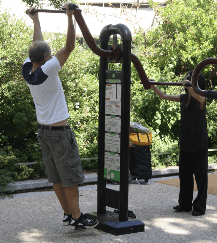 Barre à traction pour le renforcement du haut de corps dans une aire de fitness extérieur - Gamme Fitness_0