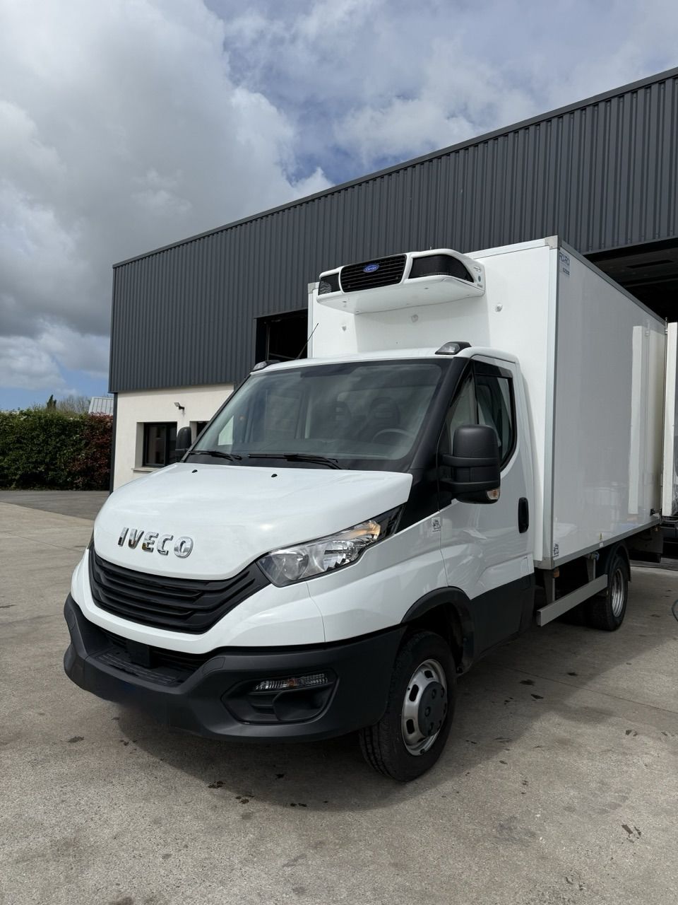 Voiture frigorifique 224FR210 - Iveco daily 35S14h_0