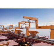 Grue portuaire MPG - Liebherr - double articulation - haute efficacité et sécurité_0