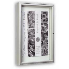 Vitrine extérieure 1000 battante - Sobre et majestueuse - Cadre aluminium 75 mm - Vitrage plexichocs ou verre sécurisé_0