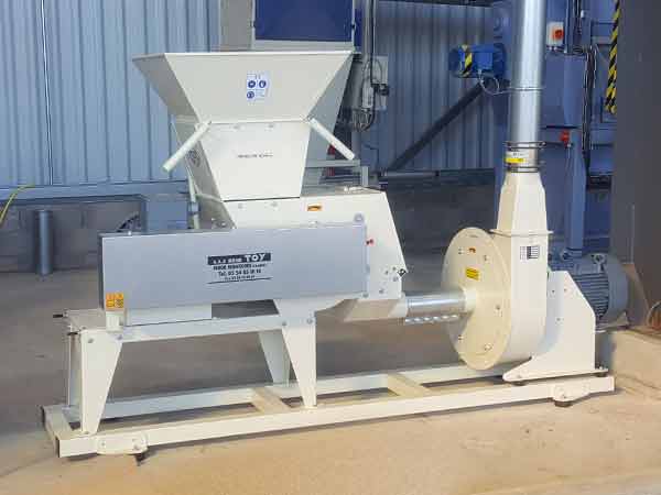 Broyeur désintégrateur et afineur permettant le broyage multi-produits (plastiques, bois, coquillages, pain)  - combi junior_0