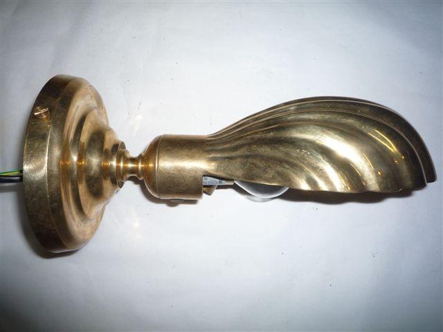 Applique coquille dorée - Art Nouveau en laiton massif - Décoration et éclairage de qualité_0