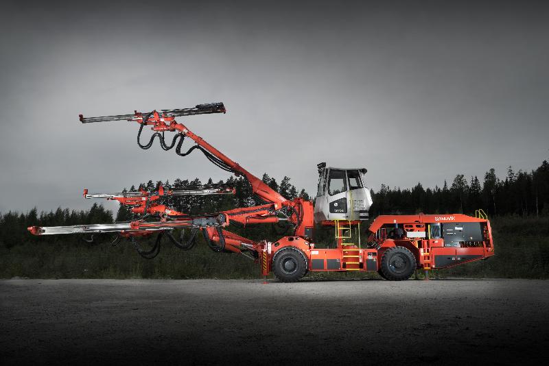 Jumbos pour tunnel Sandvik DT1131 - 3 bras - Foration jusqu'à 6,2m de profondeur_0
