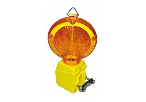 Lampe de chantier avec interrupteur crépusculaire automatique et fixation pour montage barrière - Pile 4R25 6V comprise_0