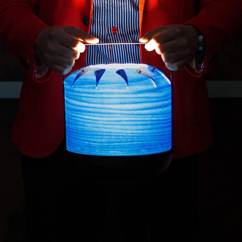 LZF LAMPS LZF CHOU SHORT LAMPE À POSER DIMMABLE, BLEUE