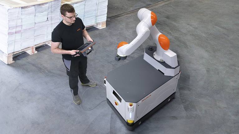 Cobot mobile autonome pour environnement industriel - KMR iisy de KUKA - Charge 11 ou 15 kg, vitesse max. 1,5 m/s_1