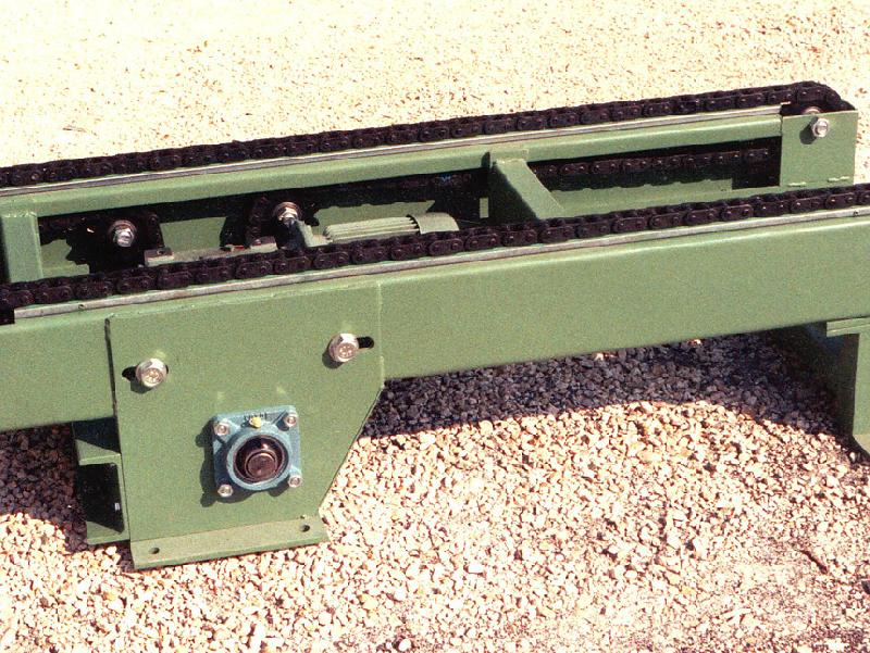 Convoyeur à chaînes - transporteur robuste pour manutention_0