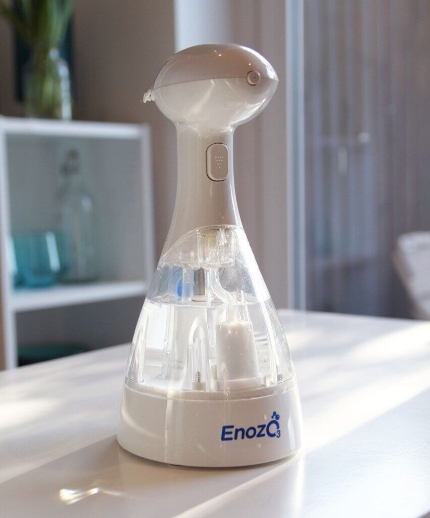 Flacon pulvérisateur d'Ozone Aqueux (AO) - EnozoHOME - léger, compact et idéal pour une utilisation mobile_0