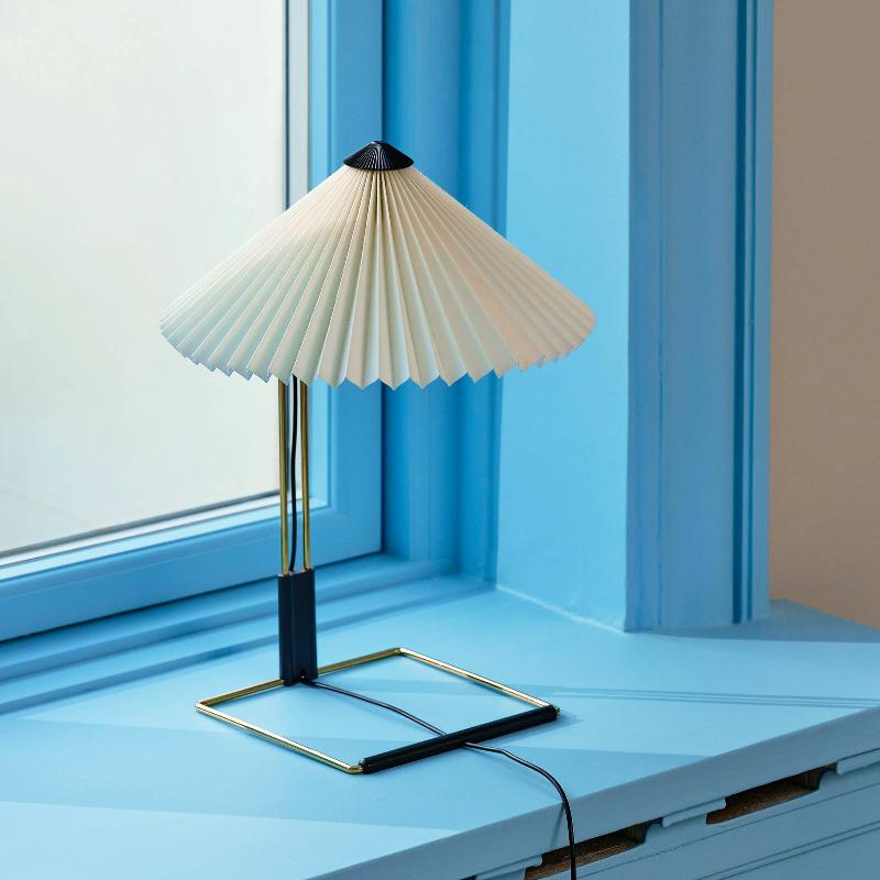 HAY MATIN 300 LAMPE DE TABLE LED PLISSÉE, BLANC