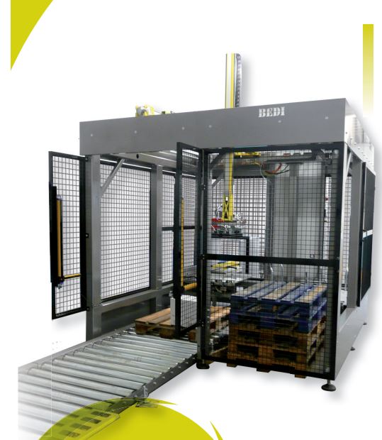 Palettiseur cartésien 4 axes R4a-PG - avec magasin à palettes et intercalaires intégrés_0