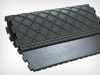 Tapis caoutchouc Calma - Agriest pour le confort de couchage des jeunes bovins_0