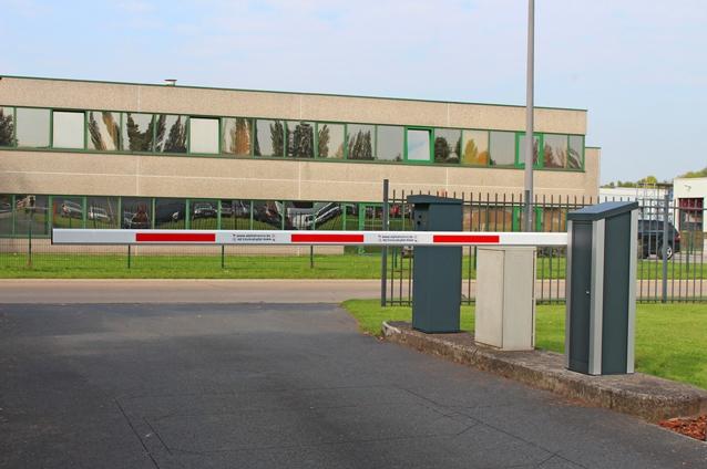 Barrière levante Smart-One - modulaire, usage intensif, ouverture rapide et silencieuse_0