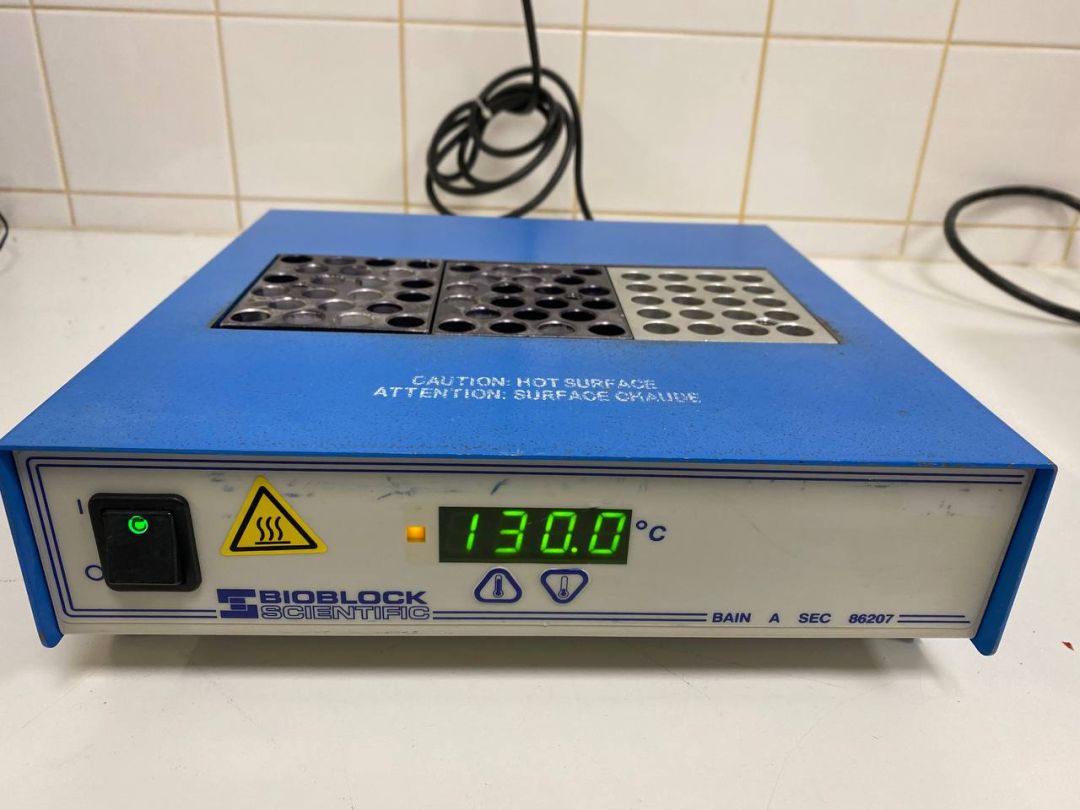 Bloc de chauffage d'échantillons d'occasion pour laboratoire - Bioblock Scientific 2002-1BIOBCE - Réf. P2212-2054_0