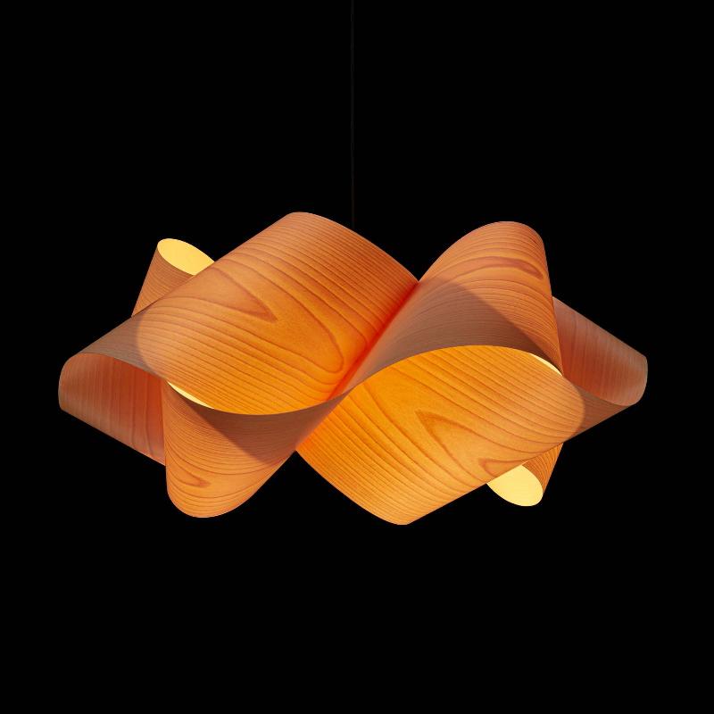 LZF LAMPS LZF SWIRL SUSPENSION CÂBLE NOIR 54CM HÊTRE NATUREL