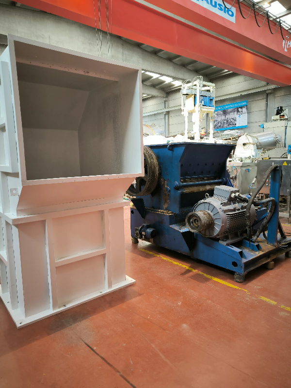 Moulin a broyer - référence                        :                         c13402_0