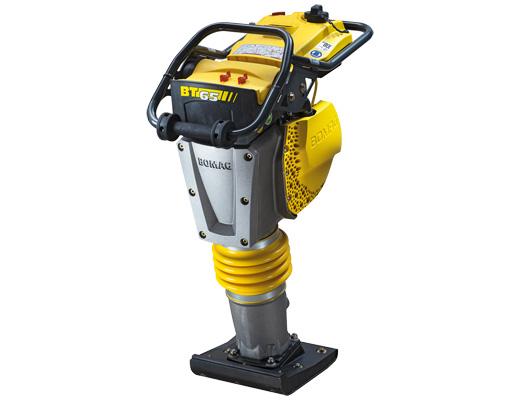 Pilonneuse BOMAG BT - Endurance renforcée, lubrification optimale et déplacement facile_0