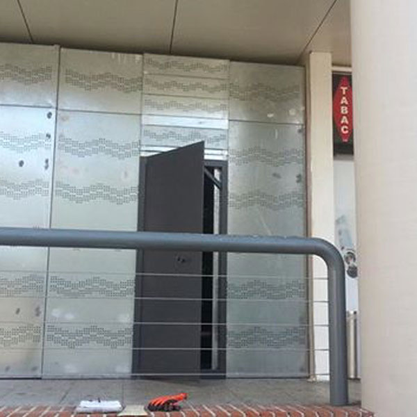 Porte anti-squat blindée à la pointe de la technologie et équipées de serrure avec des clefs uniques, conçue pour assurer une sécurité maximale (maison ou appartement, bureaux ou commerces)_0