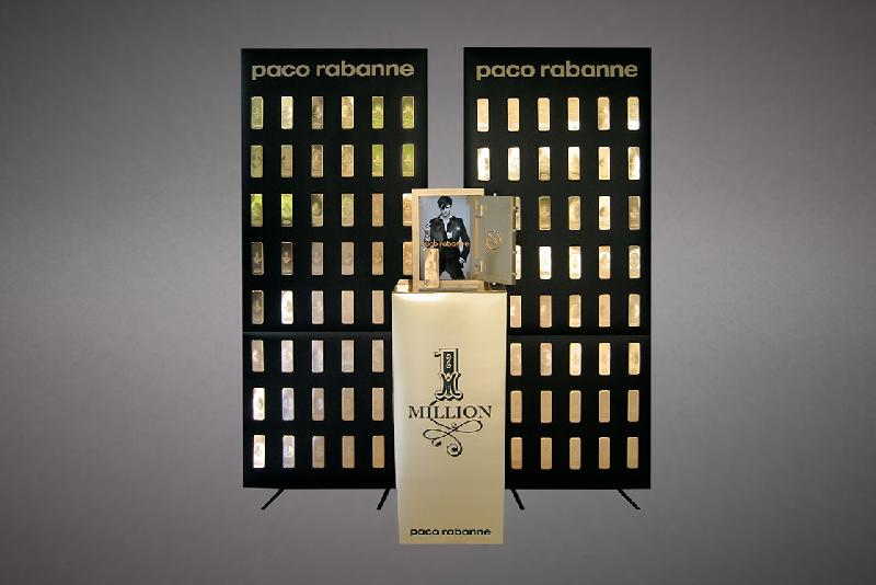 Présentoirs merchandising One Million - panneaux rembordés, stèles et kakemonos décoratifs Paco Rabanne_0