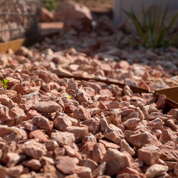Gravier décoratif en marbre rose 20/40 - Haut de gamme fabriqué en France_0
