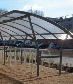 Abri vélo ouvert Nantes - structure en acier galvanisé - toiture en polycarbonate double parois - capacité pour 8 vélos_0
