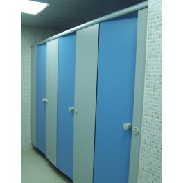 Cabines de vestiaires et cabines sanitaires_0